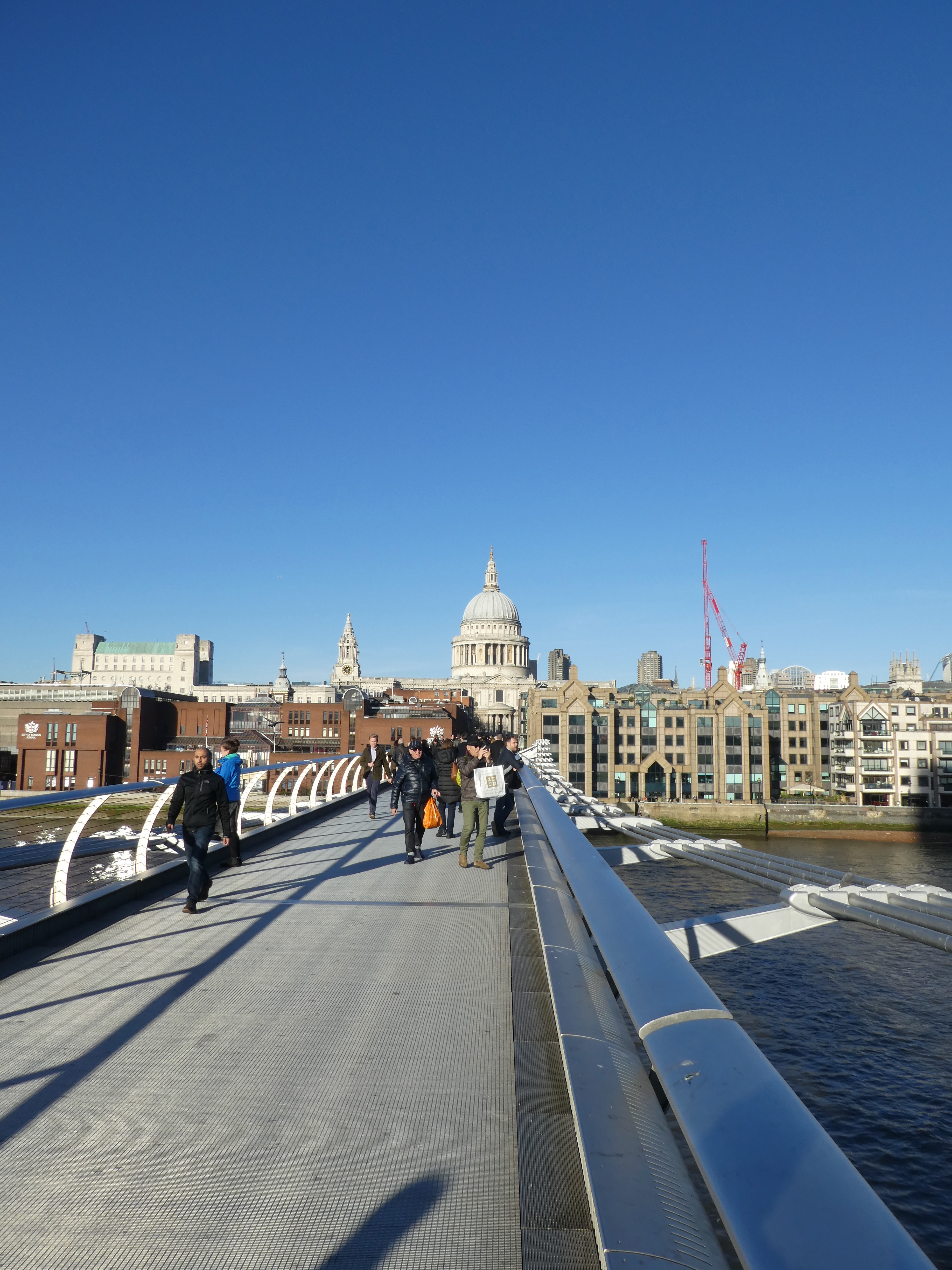 a photo of the Millennium Bridge in London